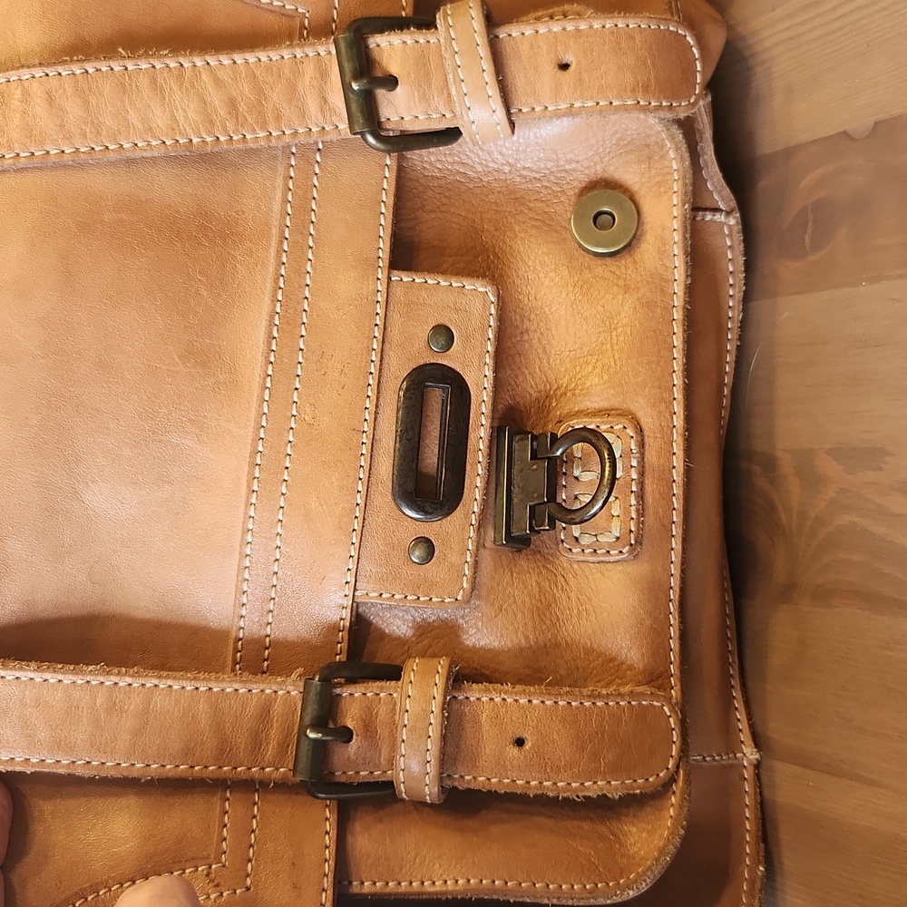 Bed Stu Leather Crossbody/Backpack Bag - Picture 2 of 12